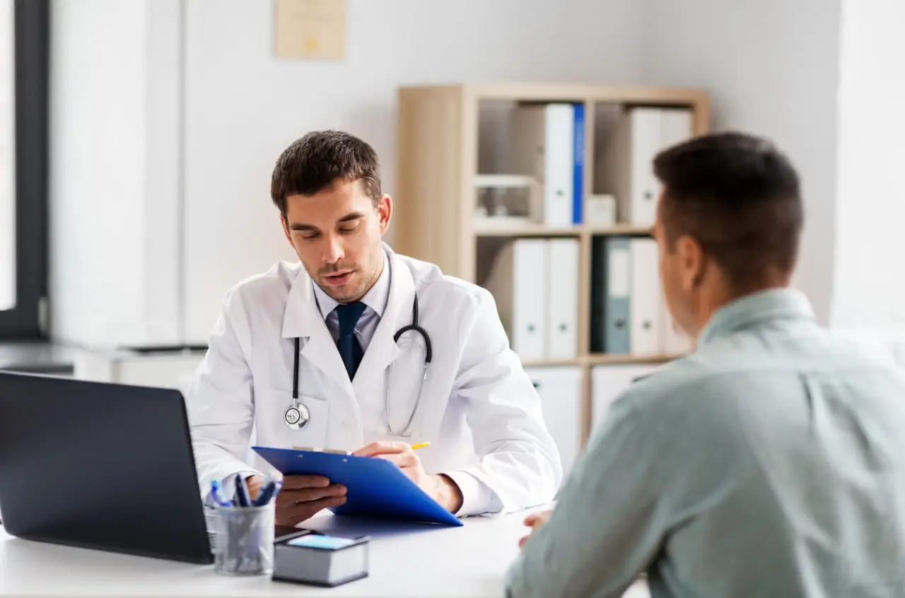 Врач нарколог